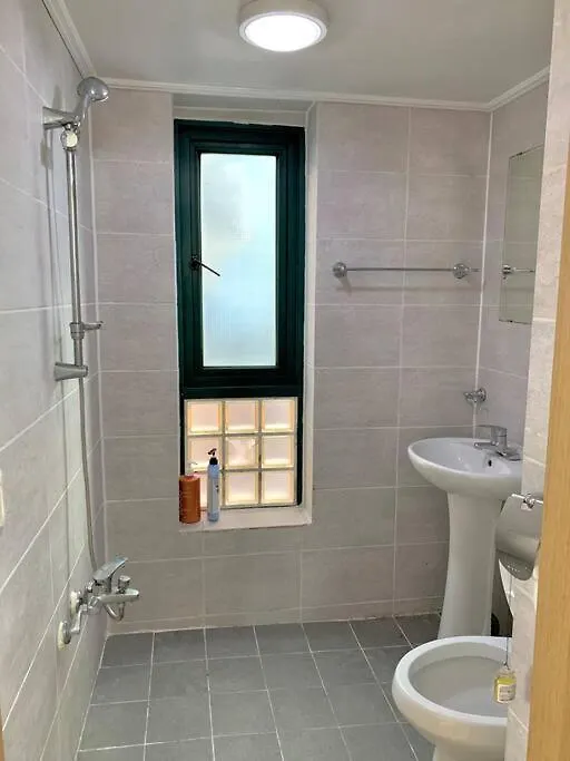 3 Min Walk From Sinnonhyun St Seoul Apartment